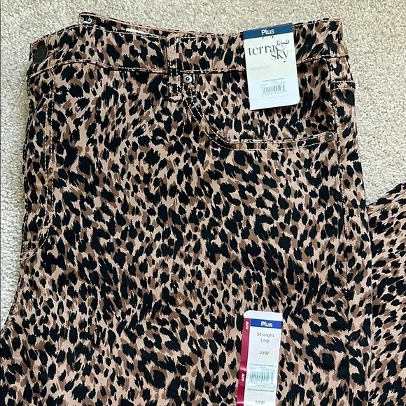Terra & Sky Stretch Denim Animal Print Pants NWT Plus 22W - Picture 2 of 10